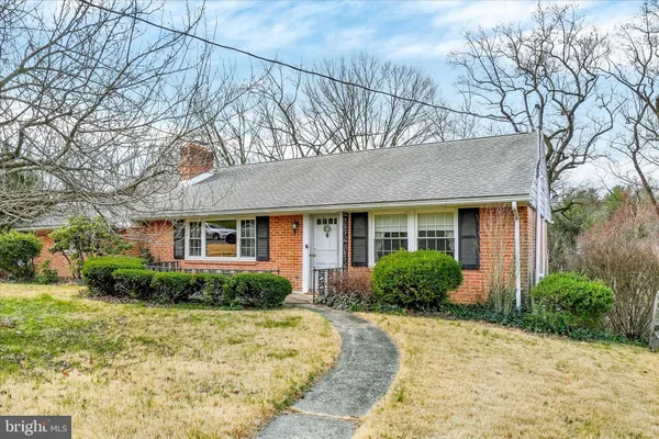 $330,000 | 1636 Crestlyn Road, York, PA 17403