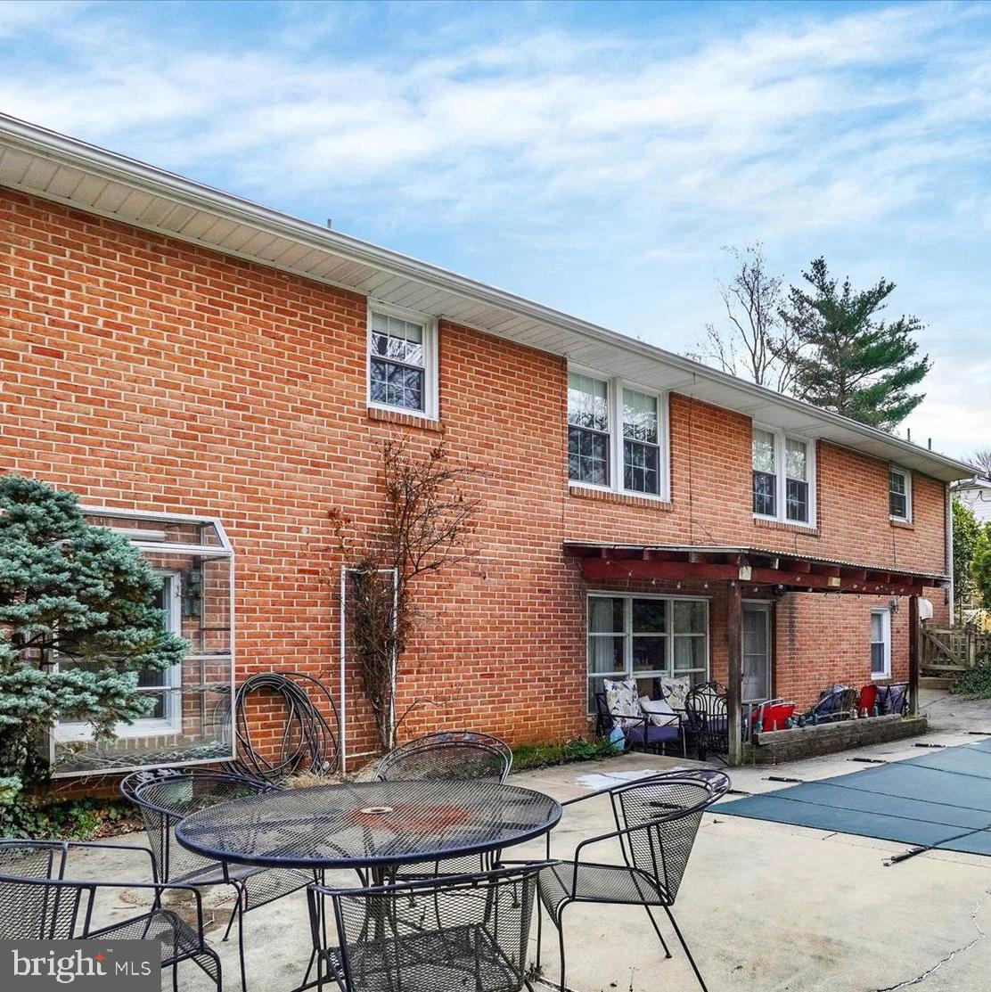 1636 Crestlyn Road York, PA 17403 - Photo 23 of 32