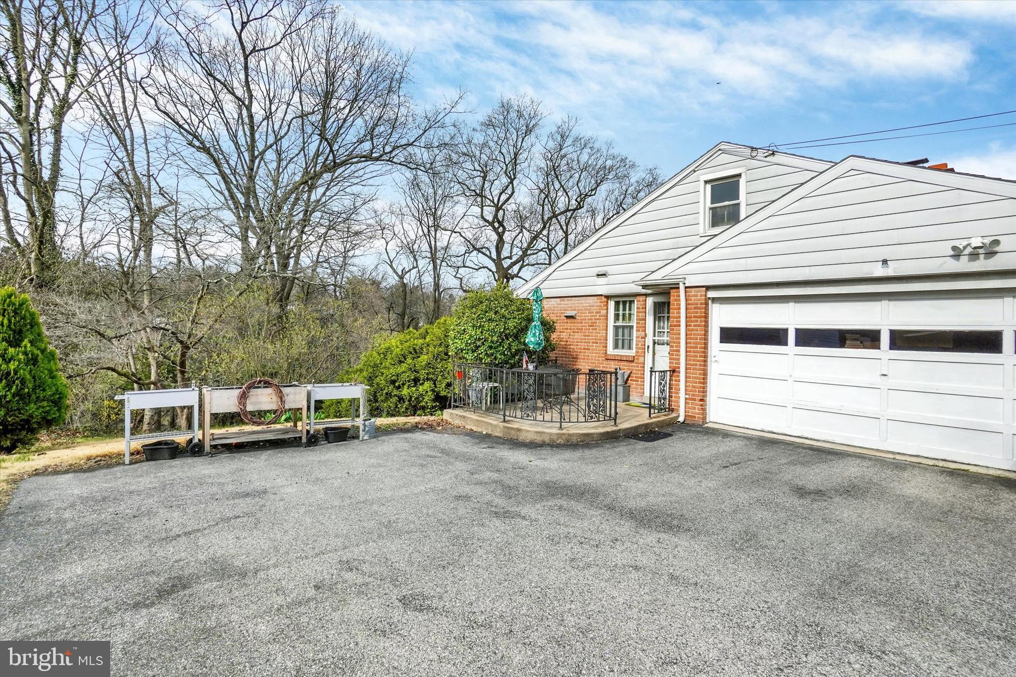 1636 Crestlyn Road York, PA 17403 - Photo 28 of 32