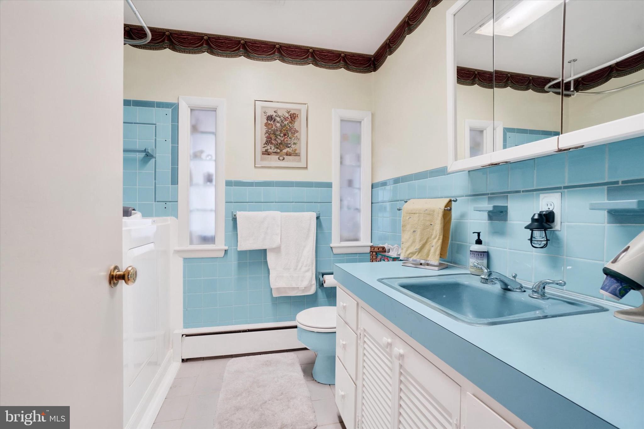 1636 Crestlyn Road York, PA 17403 - Photo 10 of 32