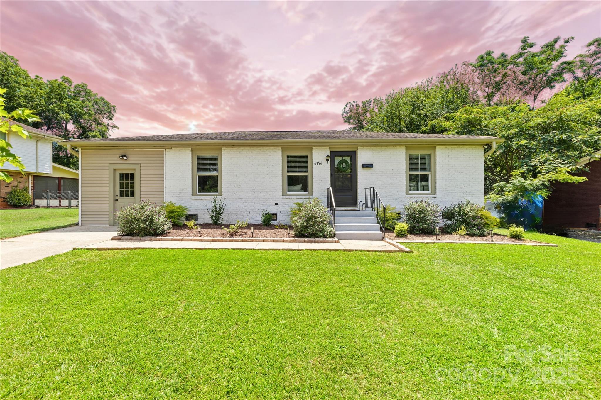4134 Firethorne Road Charlotte, NC 28205 - Photo 2 of 26 Gallery Image 2