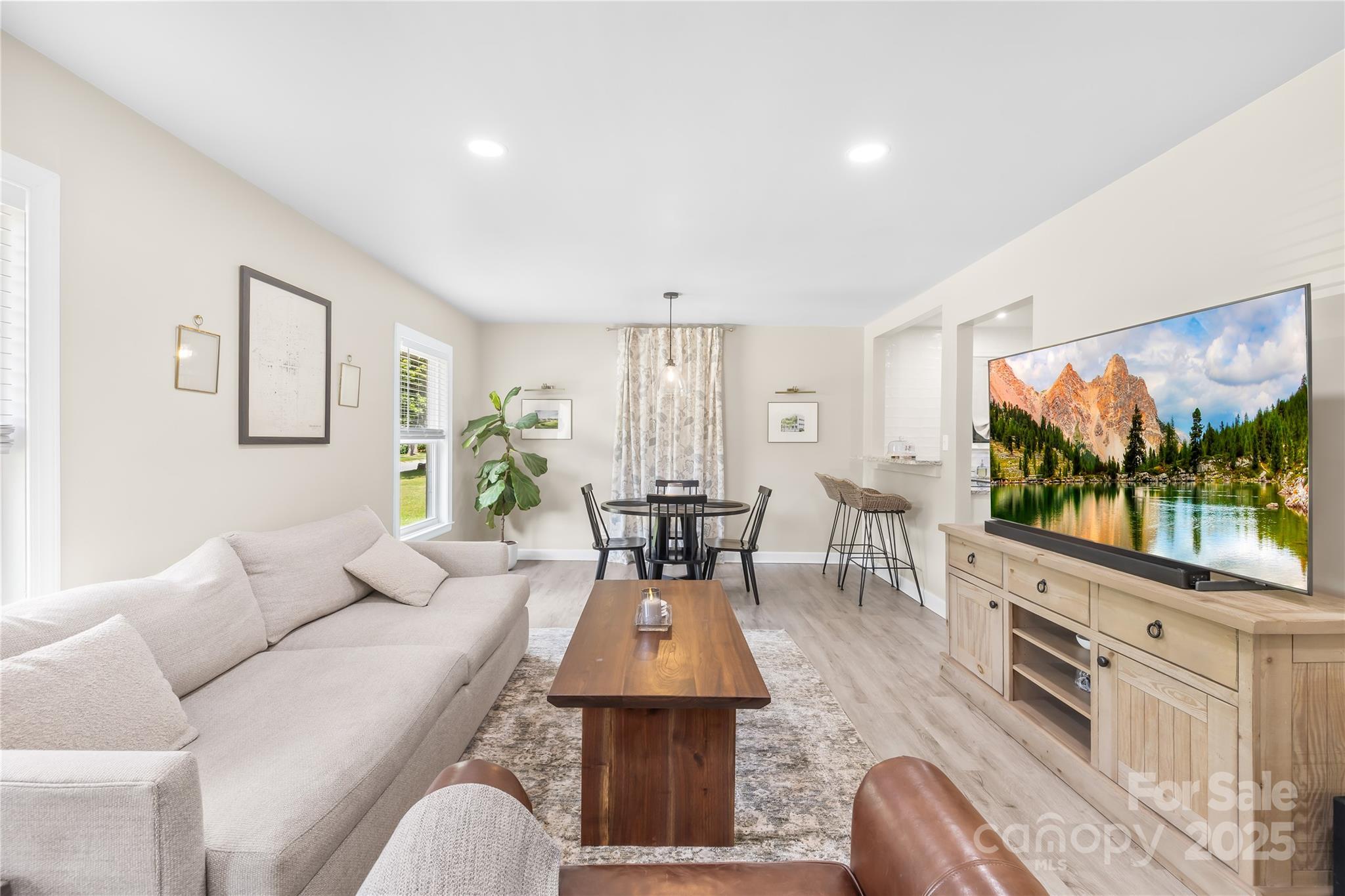 4134 Firethorne Road Charlotte, NC 28205 - Photo 5 of 26 Gallery Image 5