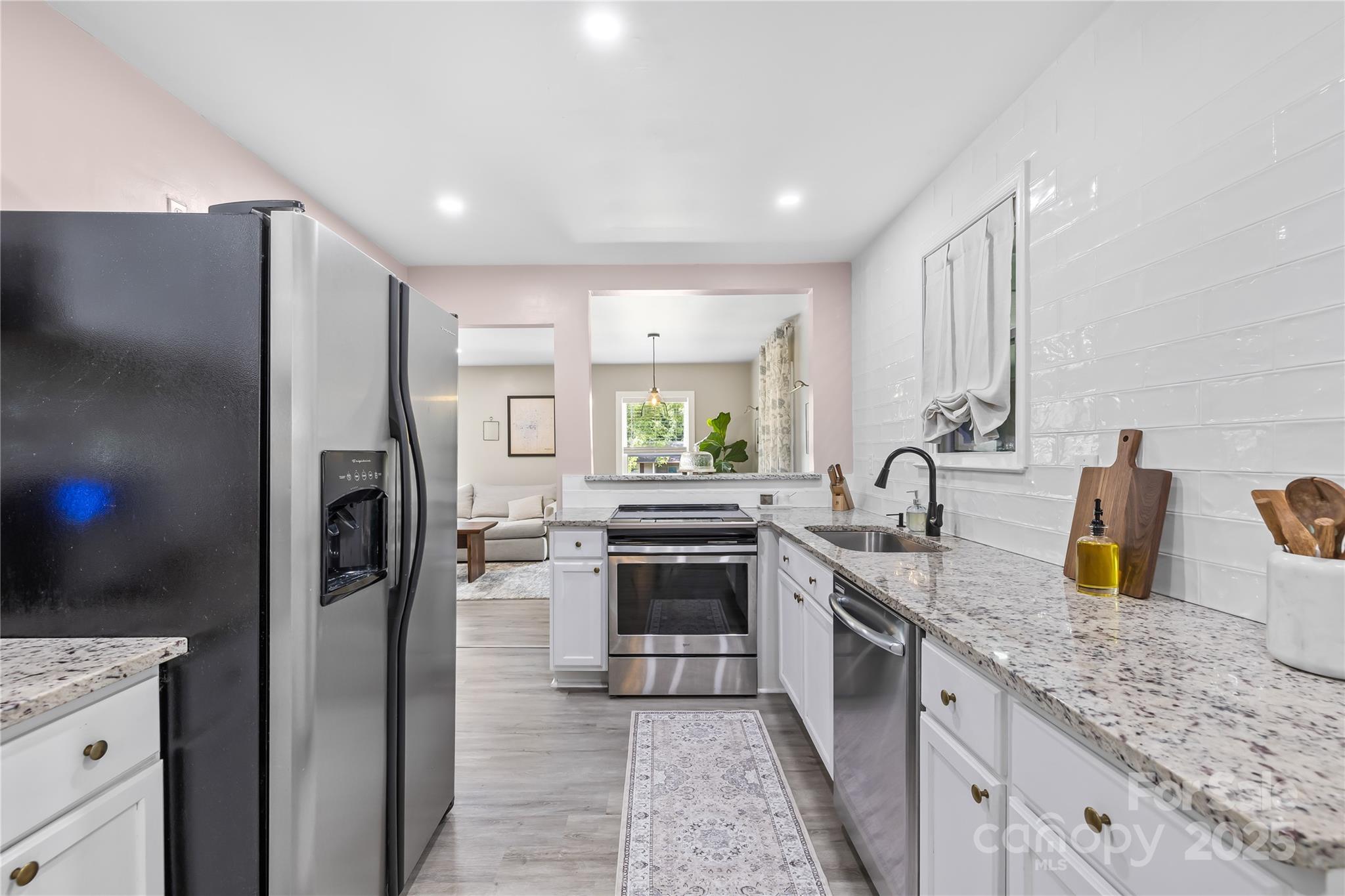 4134 Firethorne Road Charlotte, NC 28205 - Photo 9 of 26 Gallery Image 9
