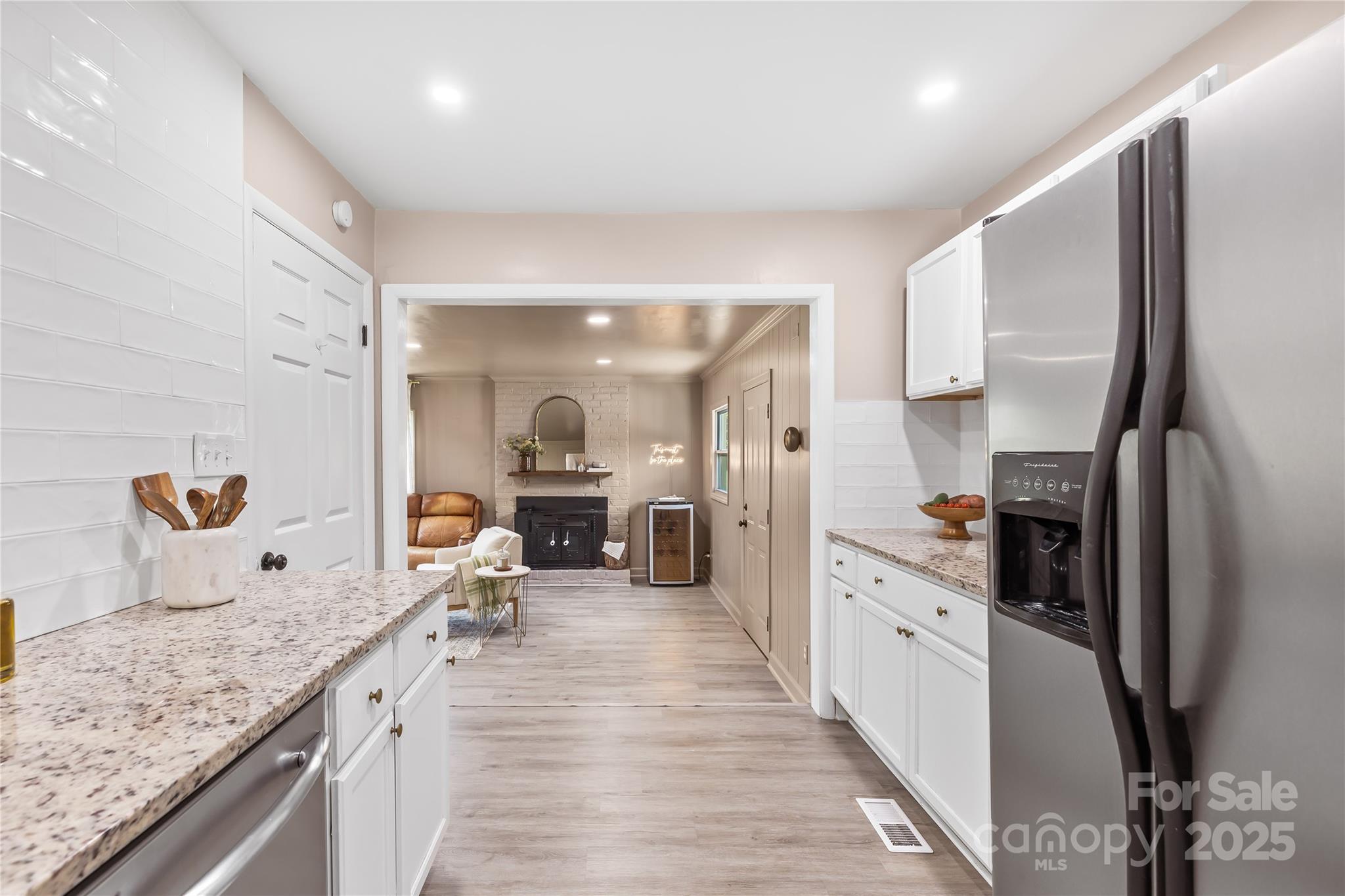 4134 Firethorne Road Charlotte, NC 28205 - Photo 10 of 26 Gallery Image 10