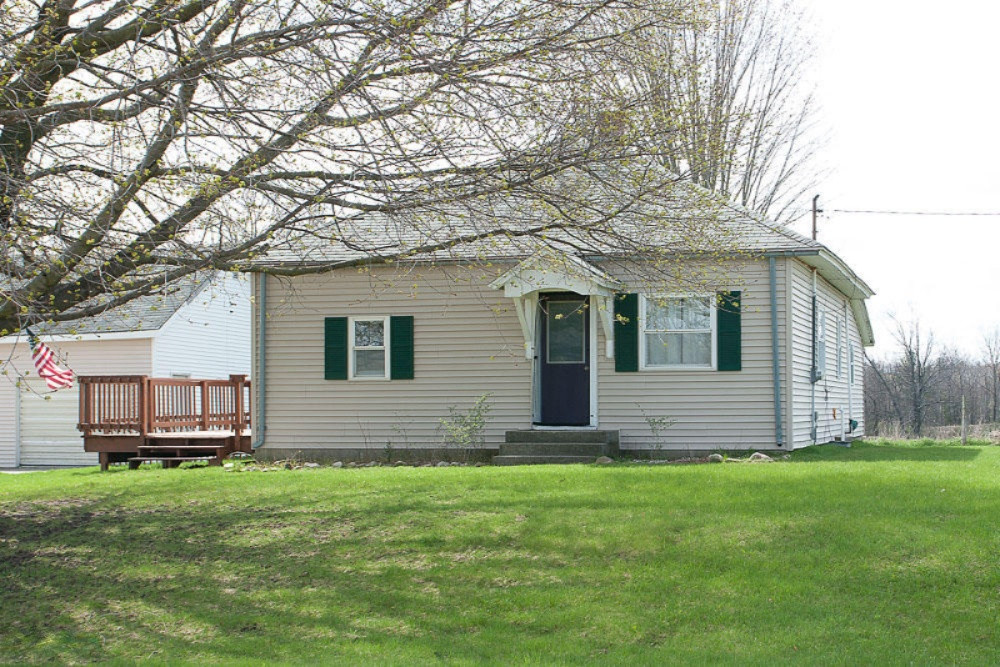 2555 7 Mile Road Remus, MI 49340 - Photo 3 of 34 IMGP0004
