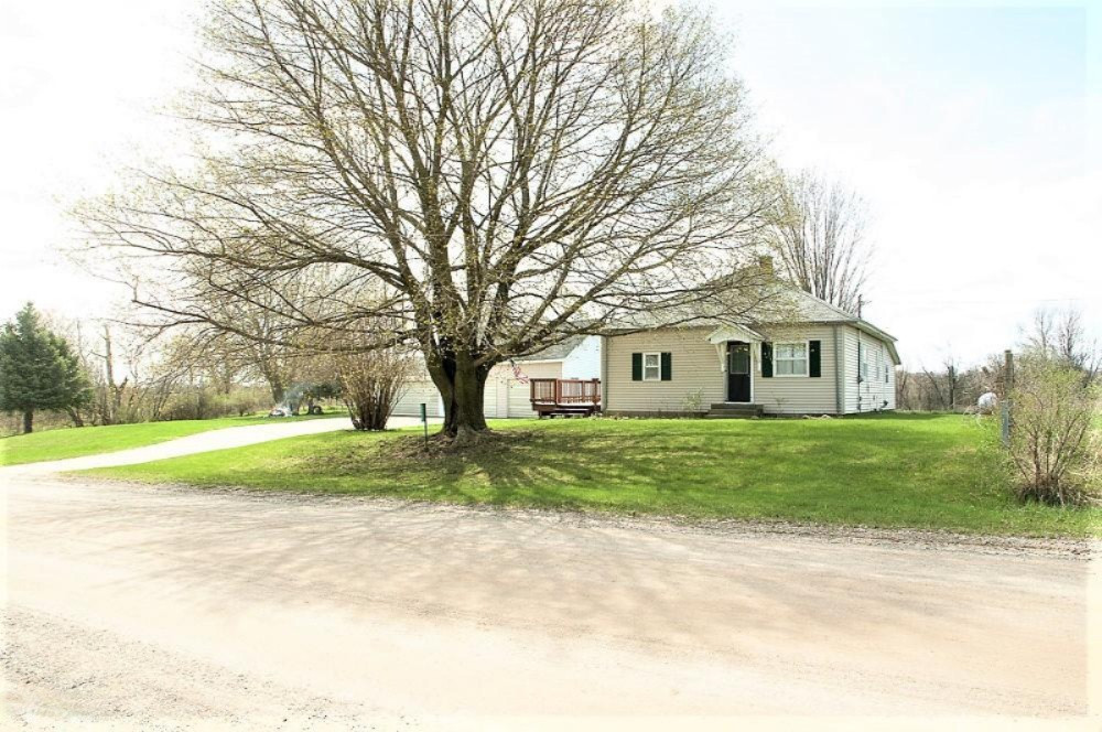 2555 7 Mile Road Remus, MI 49340 - Photo 5 of 34 3