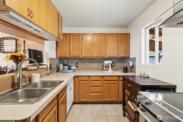 $390,000 | 1720 Jefferson Street, Shelton, WA 98584