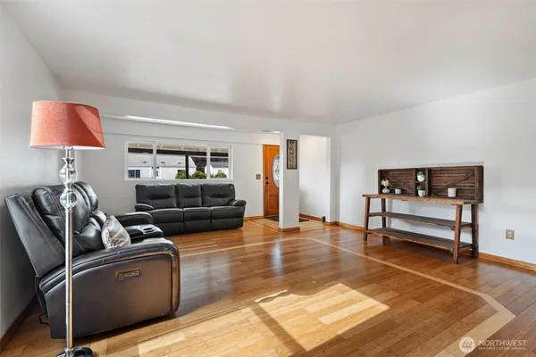 $390,000 | 1720 Jefferson Street, Shelton, WA 98584