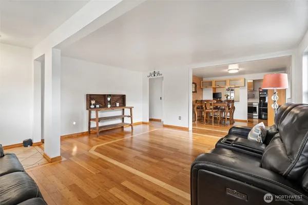 $390,000 | 1720 Jefferson Street, Shelton, WA 98584