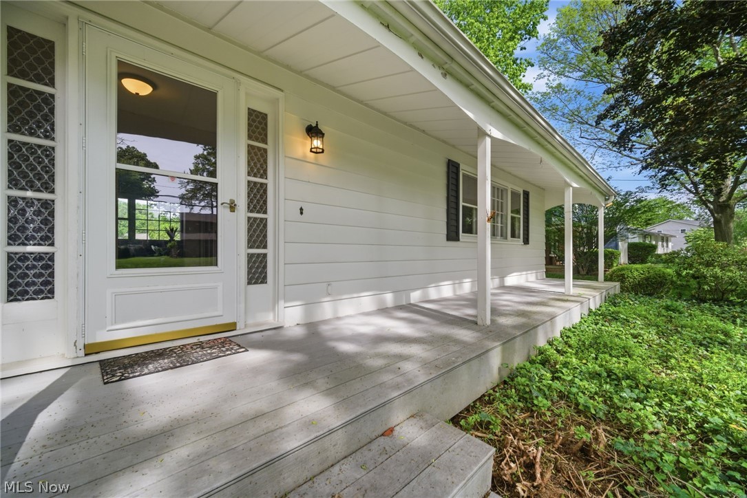 3331 Edington Road Akron, OH 44333 - Photo 2 of 33