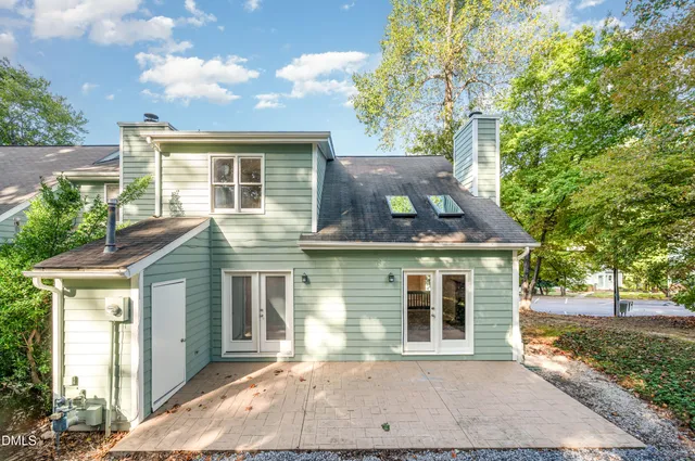 $290,000 | 522 Oak Run Drive, Raleigh, NC 27606