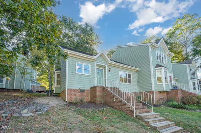 $290,000 | 522 Oak Run Drive, Raleigh, NC 27606