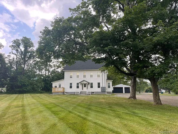 $2,000 | 1419 Highway 376, Unit 5, Wappingers Falls, NY 12590