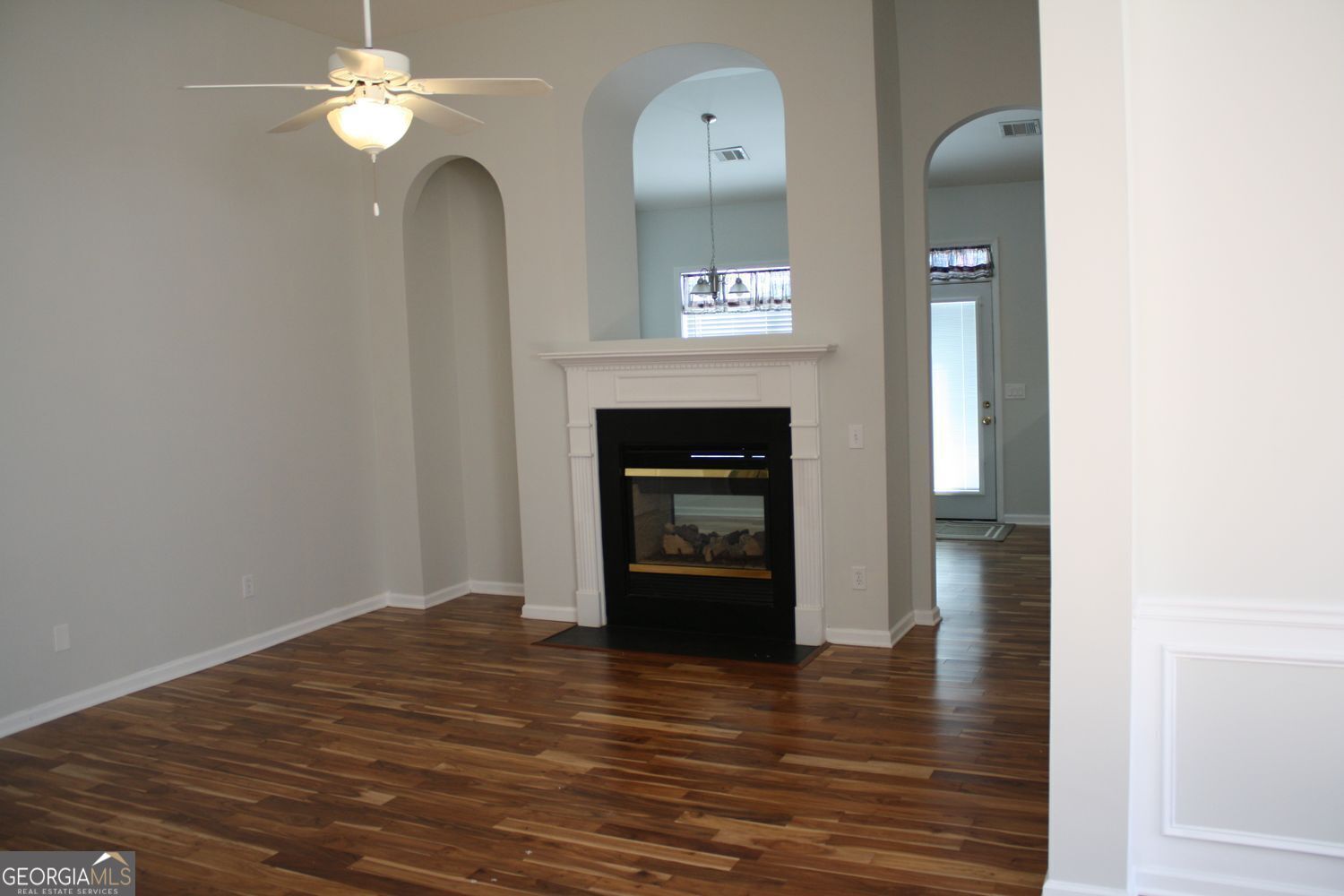 17 Robinson Lane Newnan, GA 30263 - Photo 3 of 11 IMG_3518 - LR 2.JPG