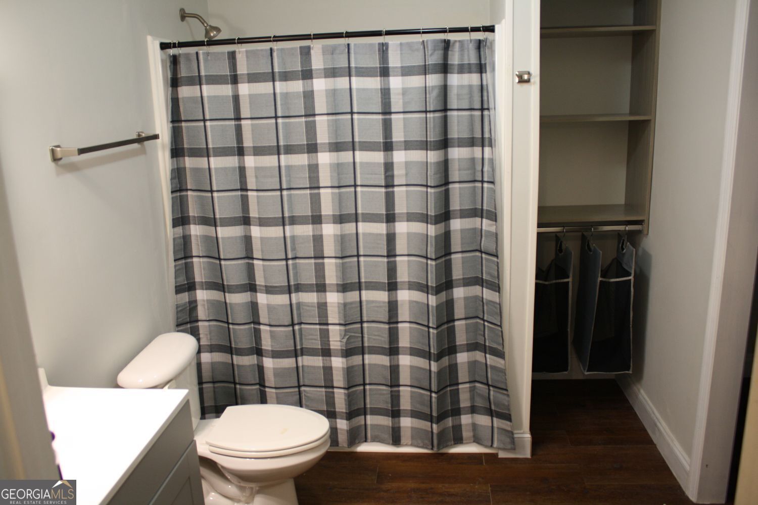 17 Robinson Lane Newnan, GA 30263 - Photo 7 of 11 IMG_3444 - downstairs bath.JPG