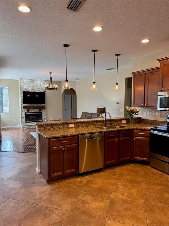 18408 Bittern Avenue Lutz, FL 33558 - Photo 5 of 36