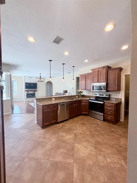 18408 Bittern Avenue Lutz, FL 33558 - Photo 7 of 36