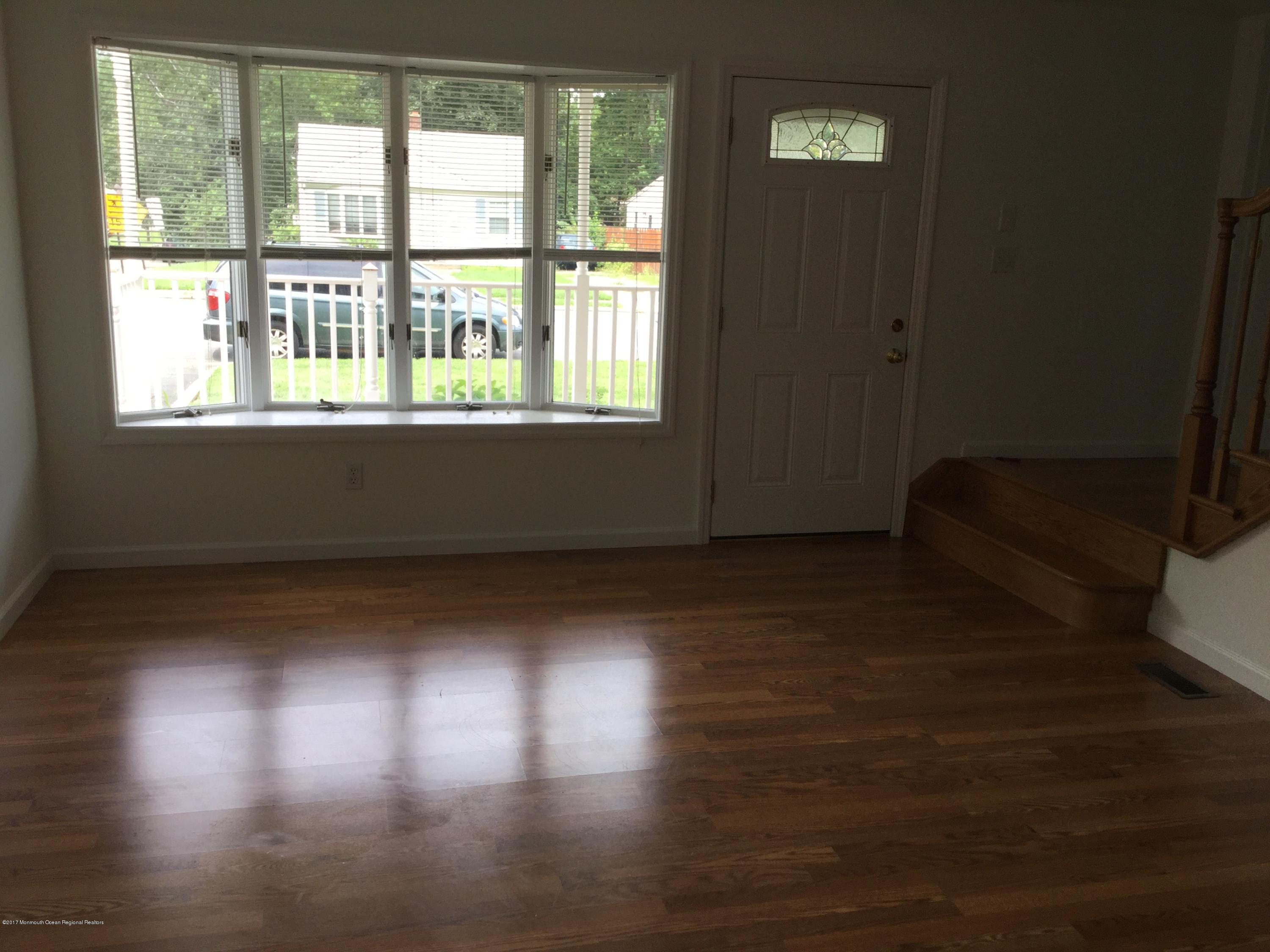 273 West Prospect Avenue Keyport, NJ 07735 - Photo 4 of 29 IMG_0100