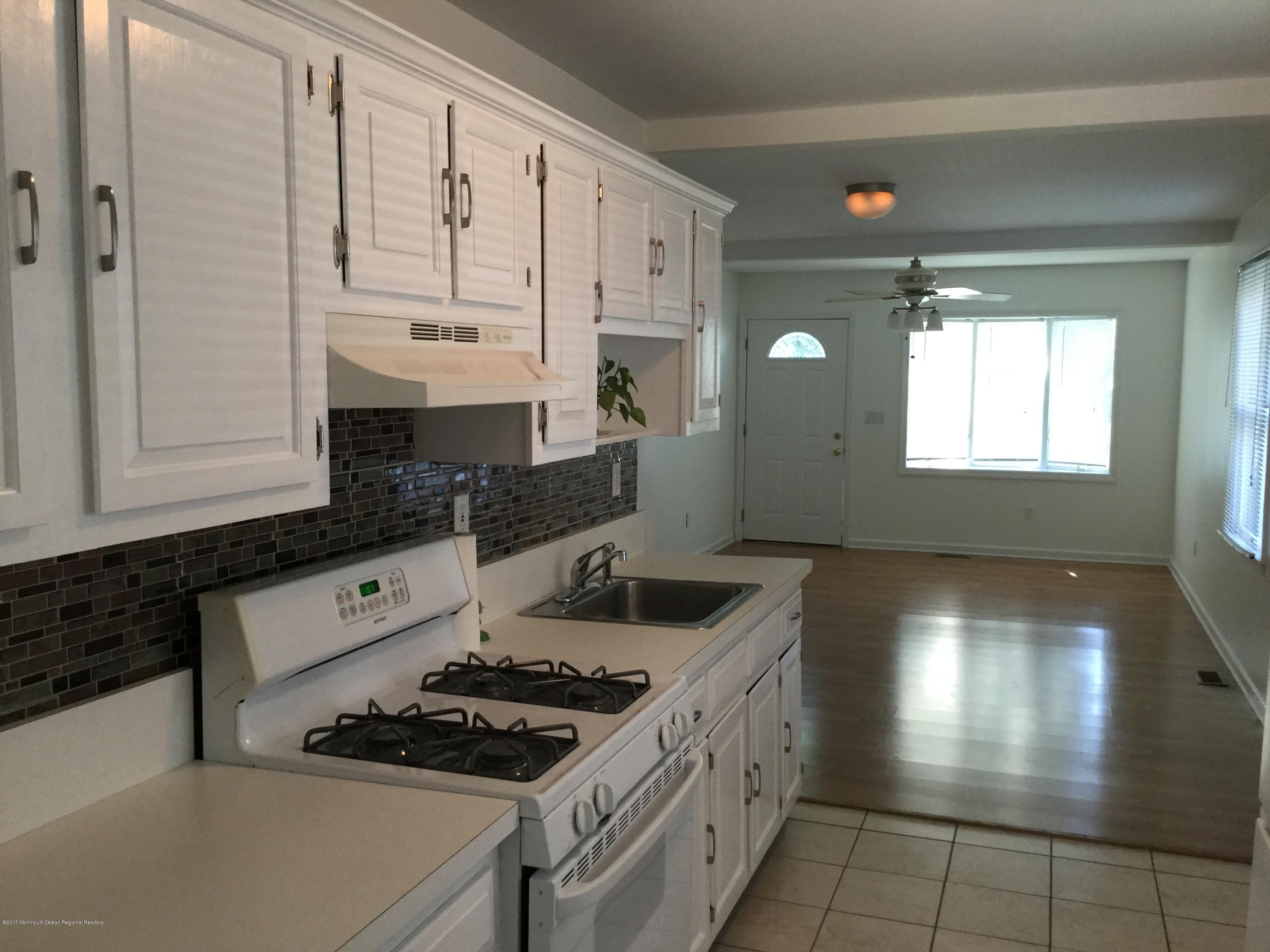 273 West Prospect Avenue Keyport, NJ 07735 - Photo 6 of 29 IMG_0120