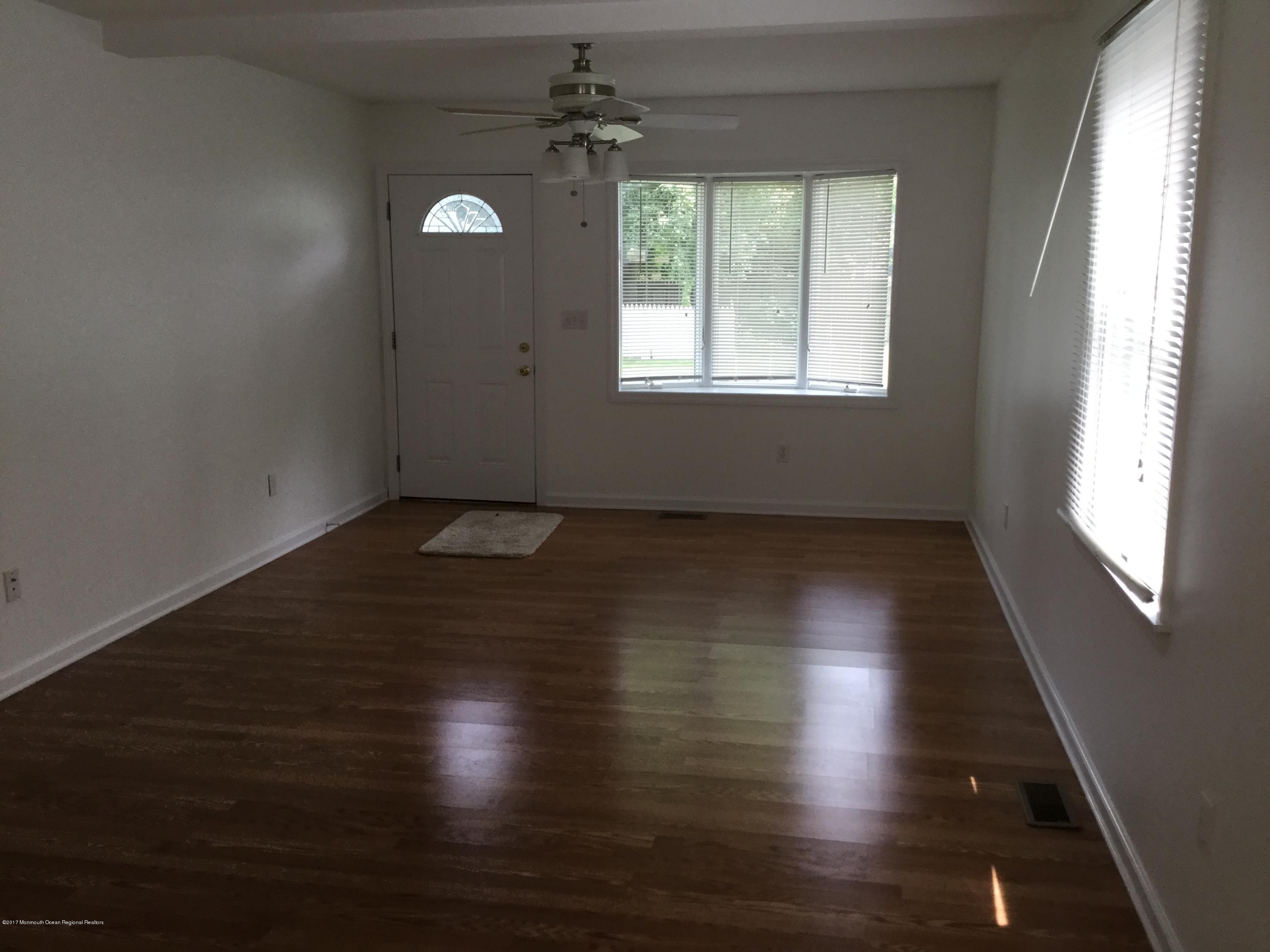 273 West Prospect Avenue Keyport, NJ 07735 - Photo 8 of 29 IMG_0099