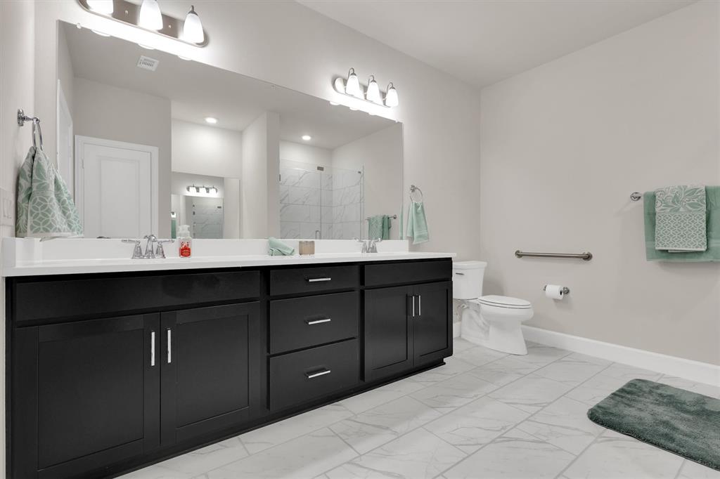 651 Watters Road, Unit 2105 Allen, TX 75013 - Photo 22 of 32 Master Bath