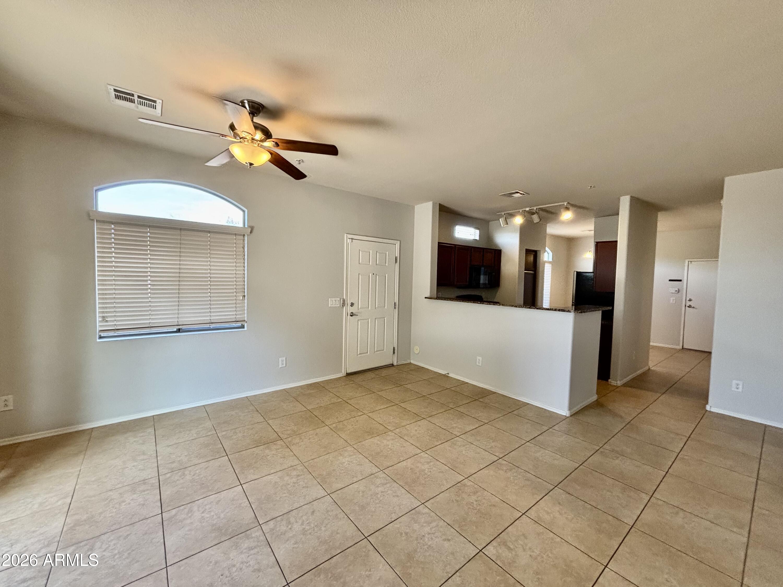 2725 East Mine Creek Road, Unit 1081 Phoenix, AZ 85024 - Photo 3 of 25 GREAT ROOM