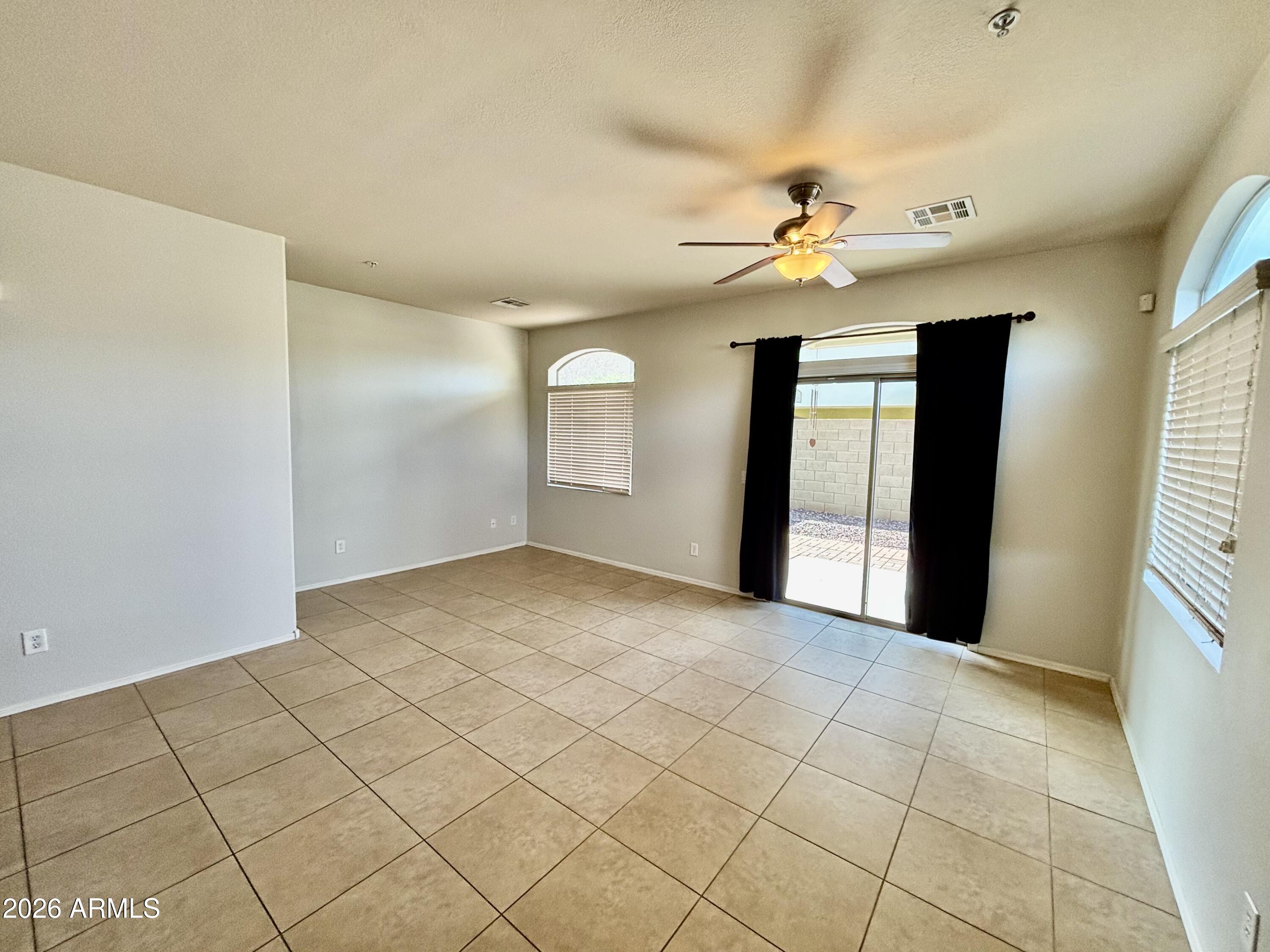 2725 East Mine Creek Road, Unit 1081 Phoenix, AZ 85024 - Photo 4 of 25 GREAT ROOM
