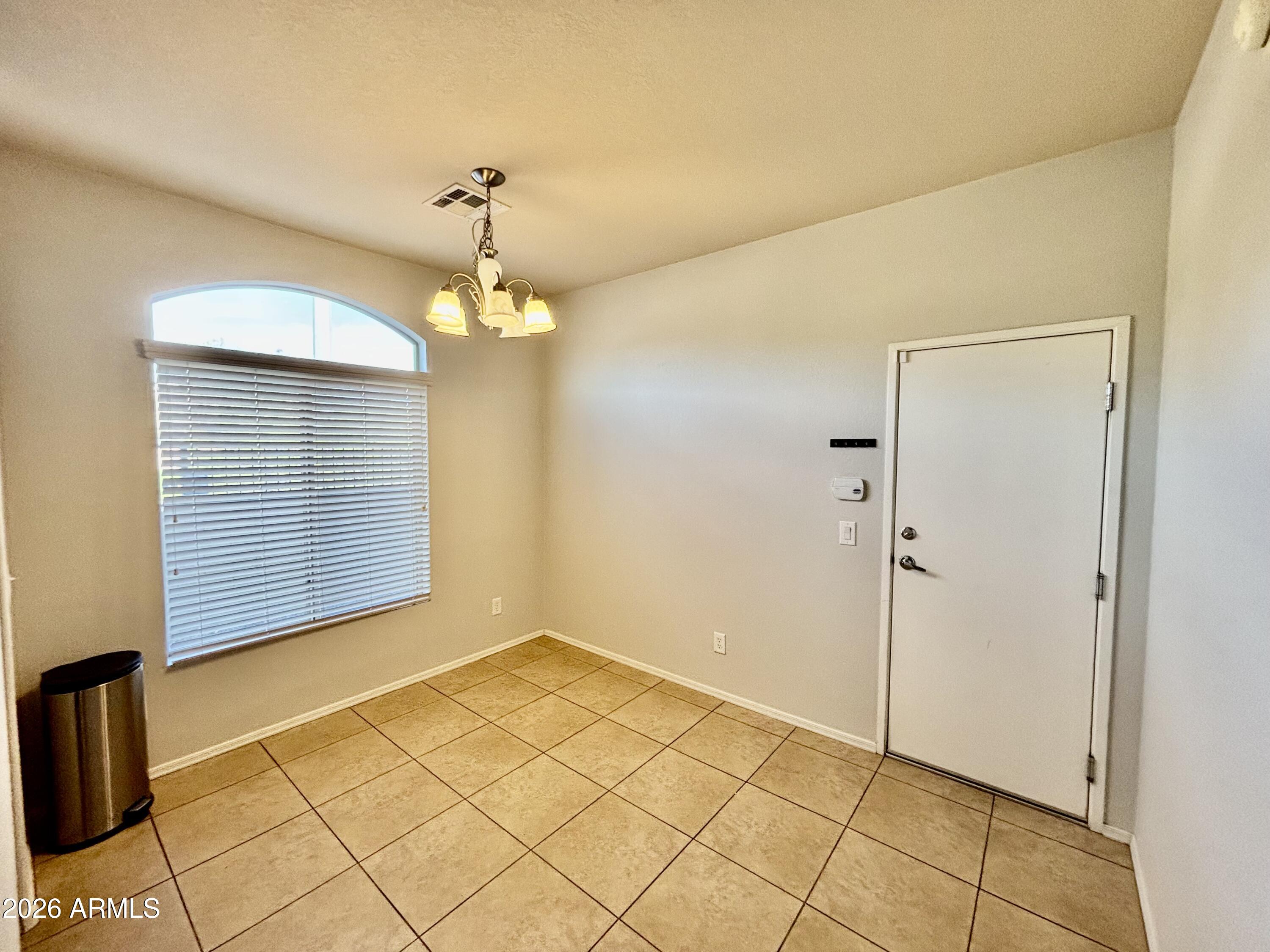 2725 East Mine Creek Road, Unit 1081 Phoenix, AZ 85024 - Photo 6 of 25 DINING ROOM