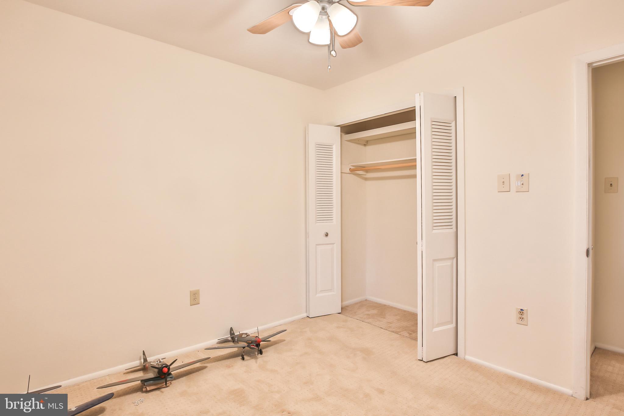 34 Thrush Road Sterling, VA 20164 - Photo 22 of 33 Gallery Image 22