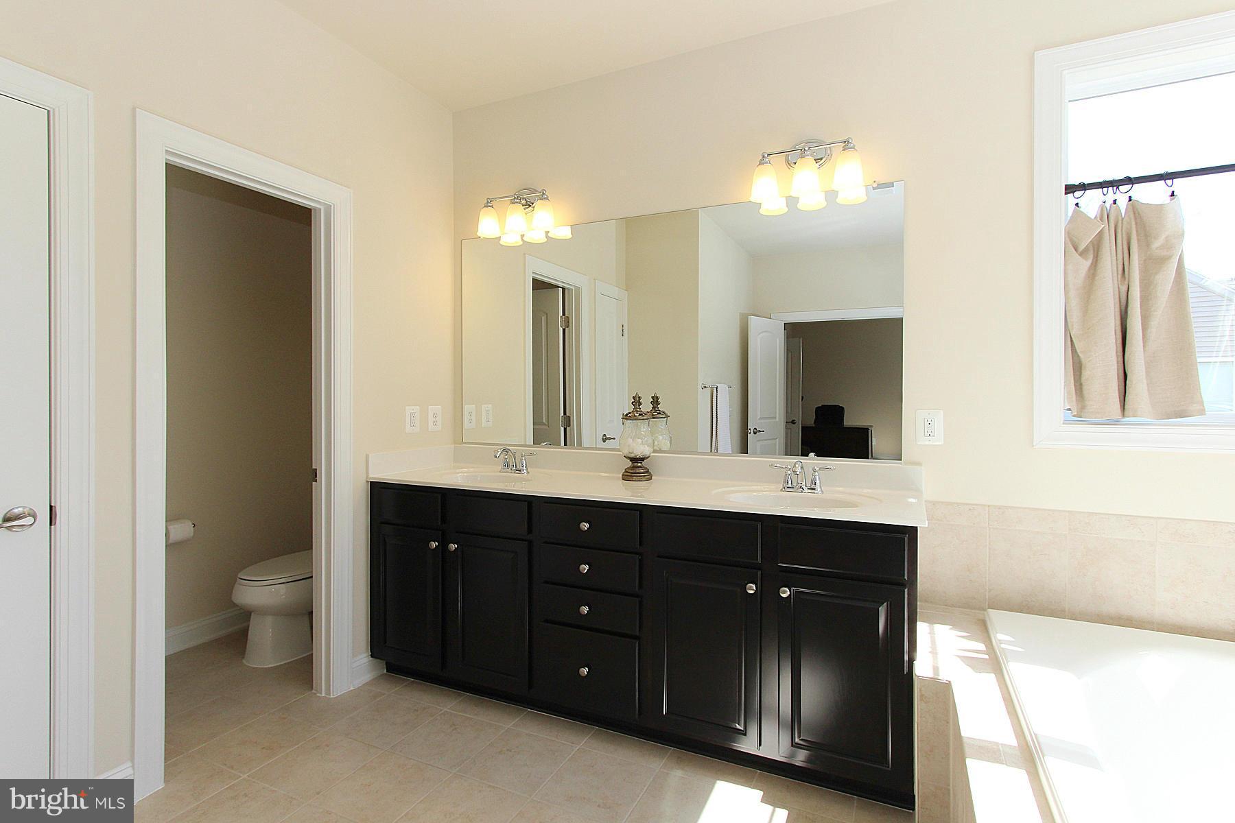4456 Spring Run Road Warrenton, VA 20187 - Photo 20 of 28 Bath (Master)