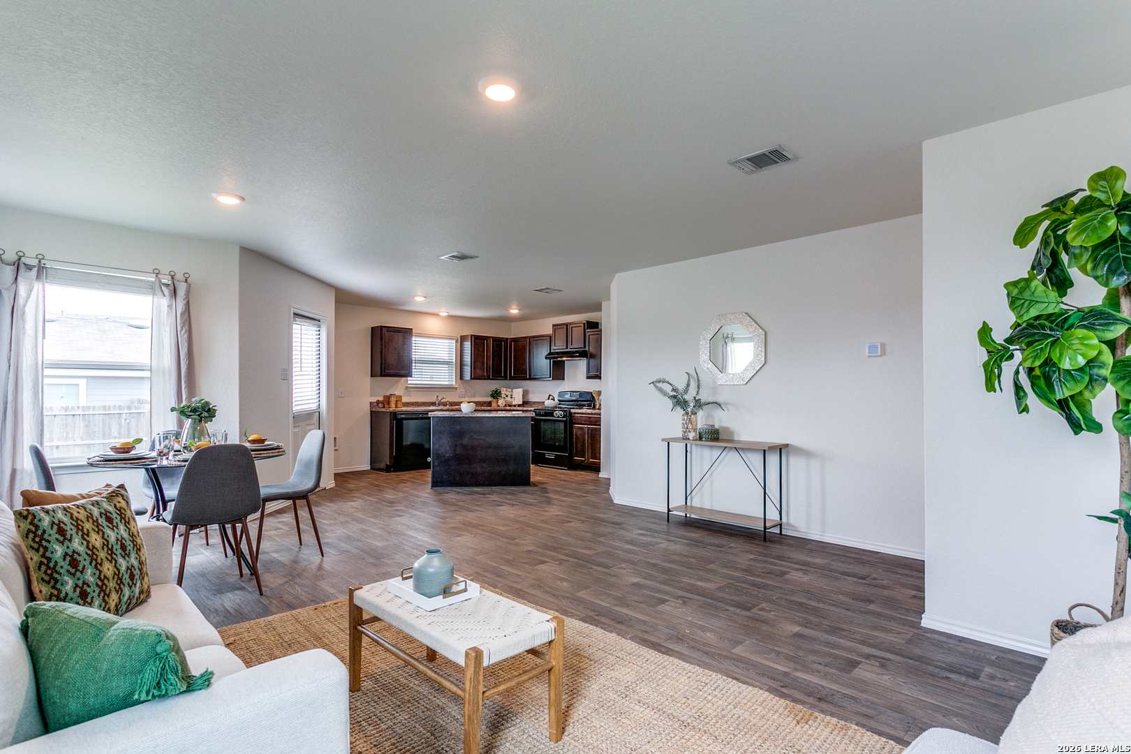 7607 Powder Gorge Converse, TX 78109 - Photo 8 of 25