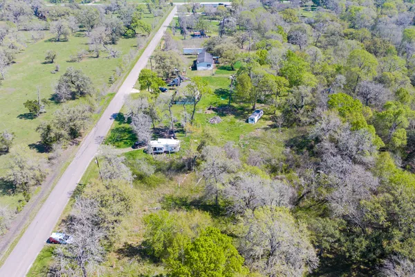 $60,000 | 329 County Road 472, Sweeny, TX 77480