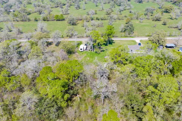 $60,000 | 329 County Road 472, Sweeny, TX 77480