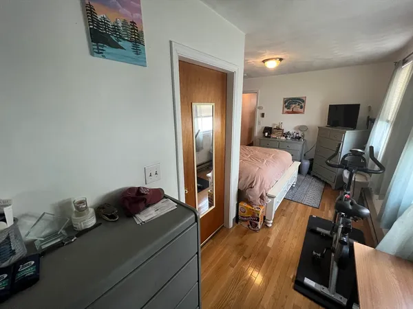 $3,100 | 217 Holland Street, Unit 2B, Somerville, MA 02144