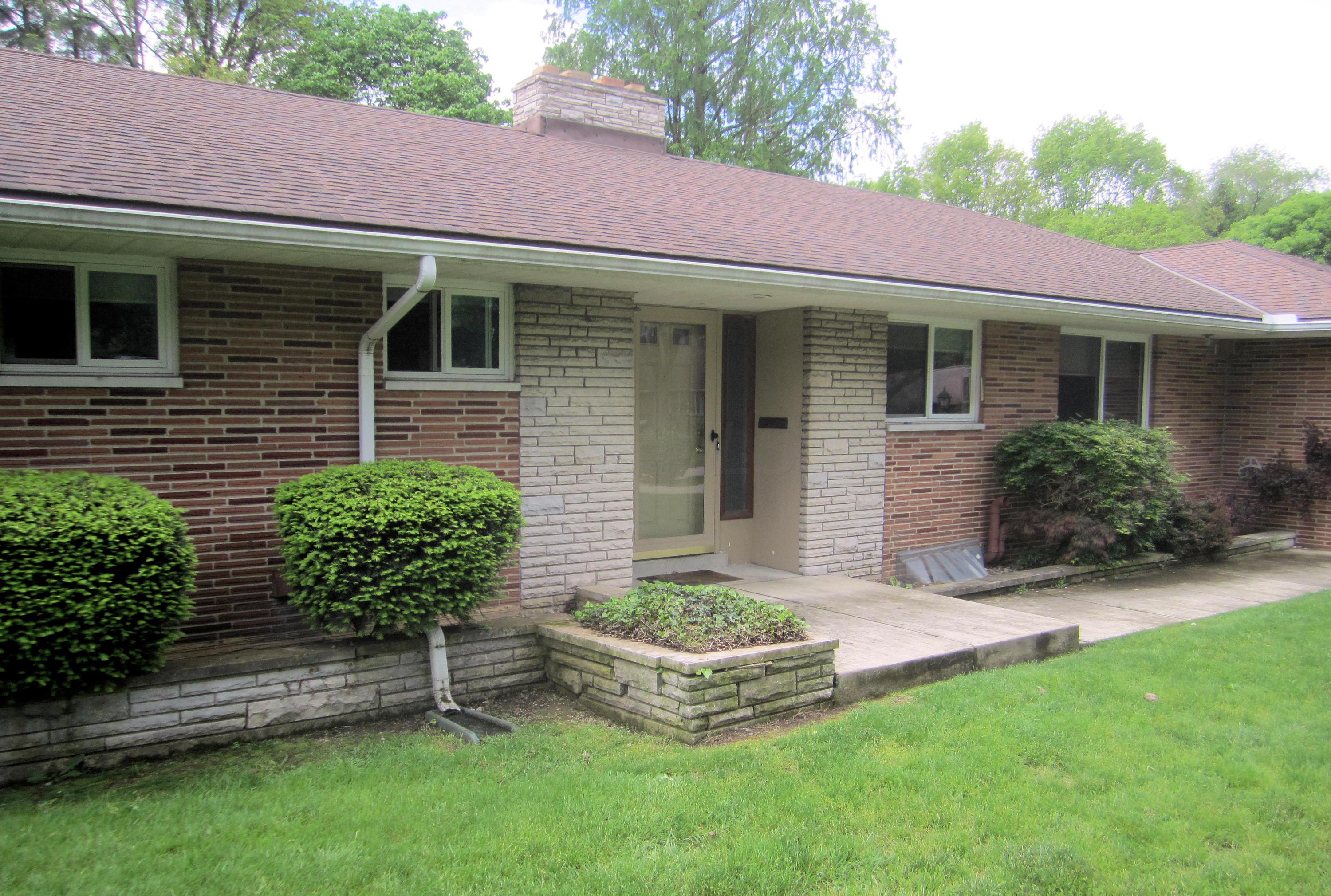 99 Croswell Road Columbus, OH 43214 - Photo 3 of 64 Gallery Image 3
