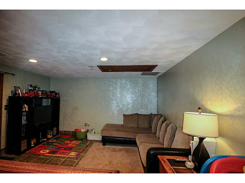 1 Jade Road Coventry, RI 02816 - Photo 15 of 25 Bonus Room.
