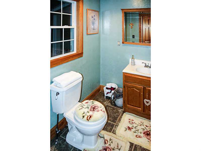 1 Jade Road Coventry, RI 02816 - Photo 21 of 25 Bathroom.