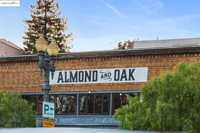 $2,398,000 | 61 Wildwood Avenue, Piedmont, CA 94610