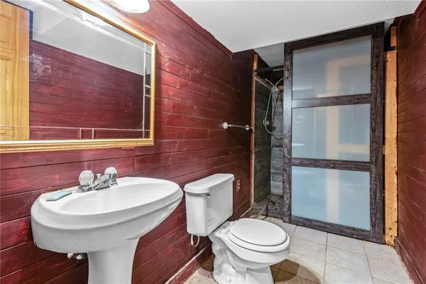 $177,000 | 1405 South Vine Street, Holden, MO 64040