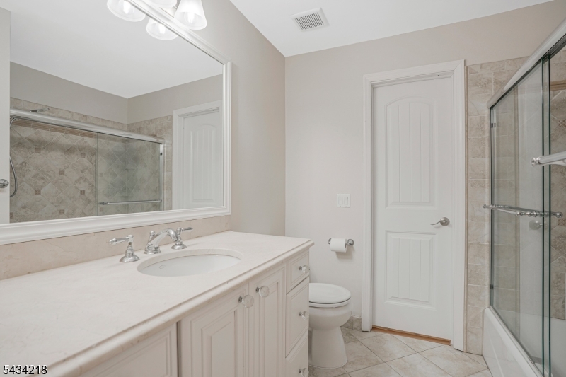 38 Fieldstone Road Bedminster, NJ 07921 - Photo 19 of 30