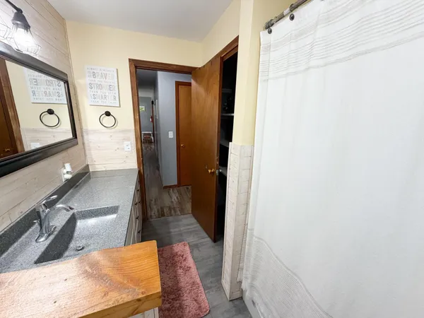 $299,500 | 410 Galena Street, Worthington, MN 56187