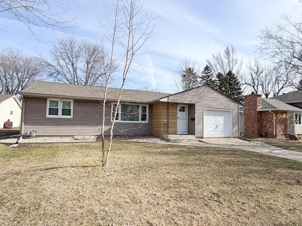 $299,500 | 410 Galena Street, Worthington, MN 56187