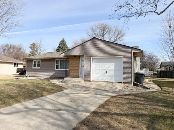 $299,500 | 410 Galena Street, Worthington, MN 56187