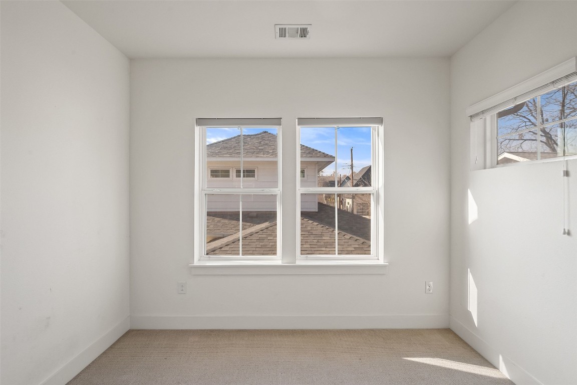 1003 Fiesta Street, Unit B Austin, TX 78702 - Photo 18 of 36