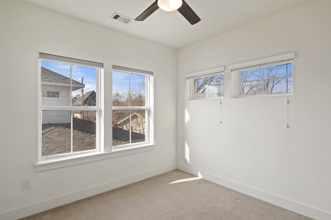 1003 Fiesta Street, Unit B Austin, TX 78702 - Photo 19 of 36