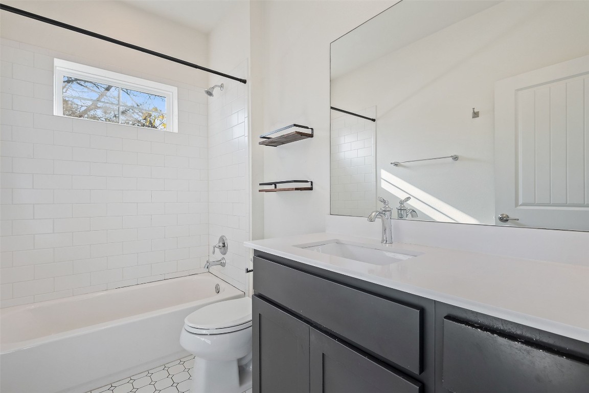 1003 Fiesta Street, Unit B Austin, TX 78702 - Photo 22 of 36