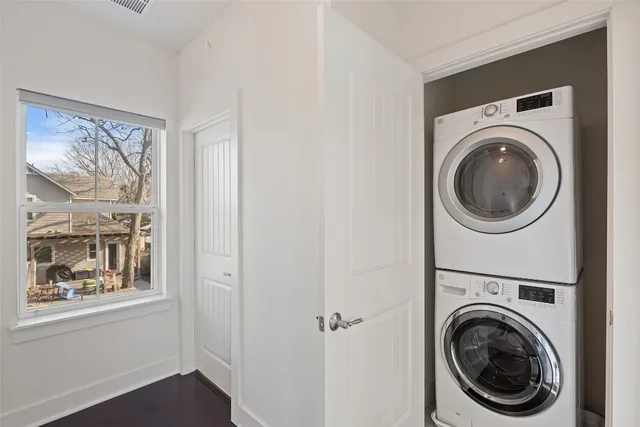 $2,600 | 1003 Fiesta Street, Unit B, Austin, TX 78702