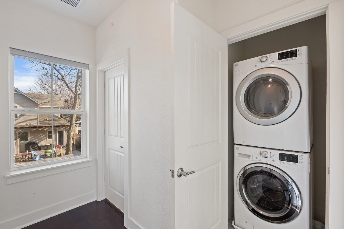 1003 Fiesta Street, Unit B Austin, TX 78702 - Photo 24 of 36