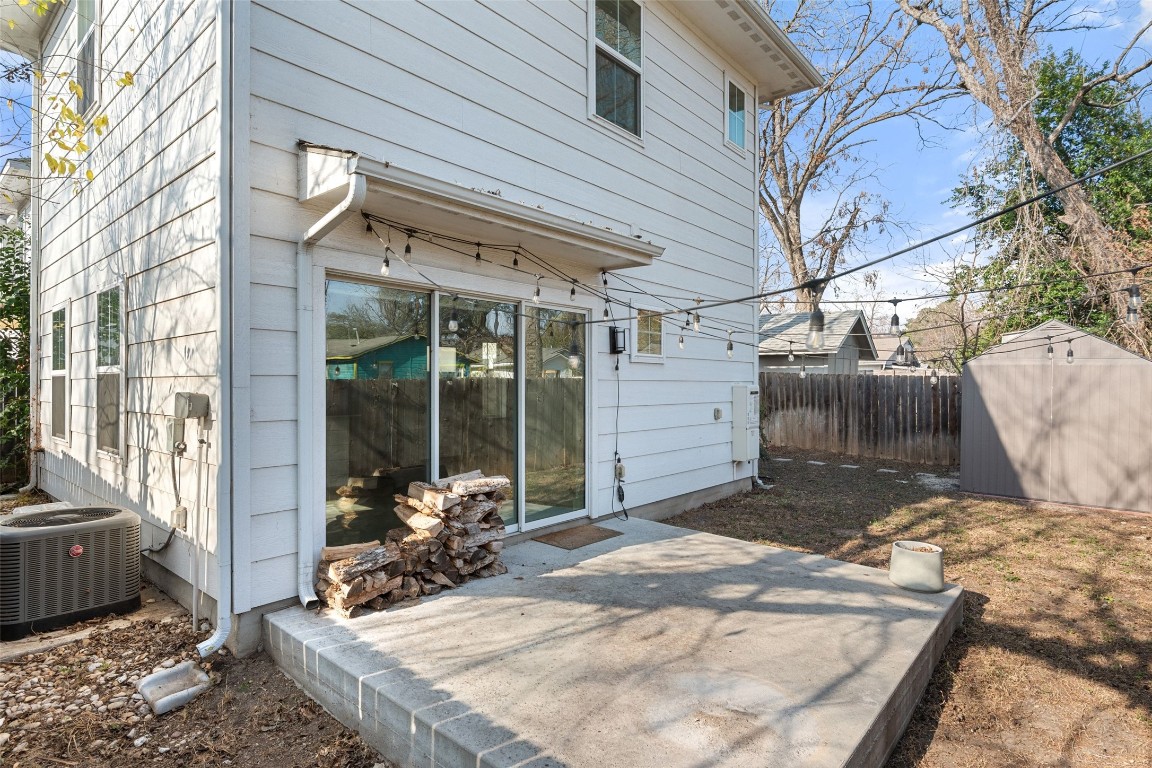 1003 Fiesta Street, Unit B Austin, TX 78702 - Photo 25 of 36