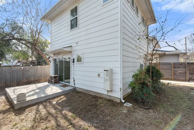 $2,600 | 1003 Fiesta Street, Unit B, Austin, TX 78702